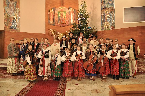 Góralskie kolędowanie poruszyło serca – Zespół „Słopniczanie” znów z nami!