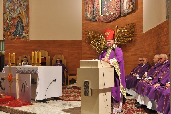 Wizytacja kanoniczna Biskupa Leszka Leszkiewicza w naszej parafii dobiegła końca.