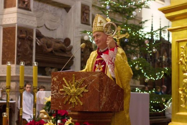 ŻYCZENIA BISKUPA TARNOWSKIEGO ANDRZEJA JEŻA DO DIECEZJAN