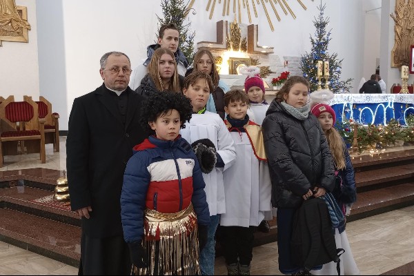 Zjazd kolędników misyjnych w Męcinie